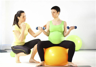 9個月雙胞胎媽堅持健身成網紅 孕期運動有哪些