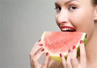 準媽媽吃西瓜有這些講究 孕婦科學吃西瓜方法