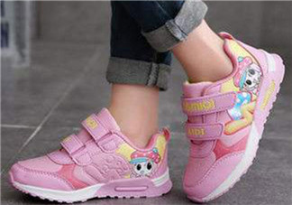 寶寶機能鞋學步鞋的區別有哪些 寶寶機能鞋和學步鞋哪種好