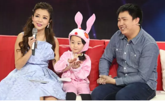 鄧倫《爸爸去哪兒》實習奶爸表現 東北萌娃與鄧倫配合默契嗎? 鄧倫《爸爸去哪兒》實習奶爸表現 東北萌娃與鄧倫配合默契嗎?