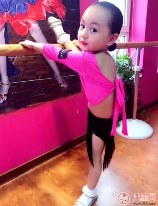 鄧倫《爸爸去哪兒》實習奶爸表現 東北萌娃與鄧倫配合默契嗎? 鄧倫《爸爸去哪兒》實習奶爸表現 東北萌娃與鄧倫配合默契嗎?