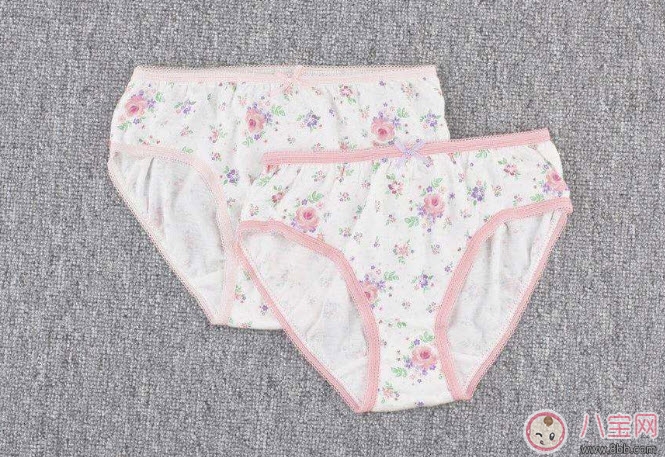 寶寶穿的內(nèi)褲有甲醛嗎 寶寶應(yīng)該多大開始穿內(nèi)褲