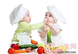 年輕10歲和長高10厘米你會選哪個?何老師這個回答太機智! 年輕10歲和長高10厘米你會選哪個?何老師這個回答太機智!