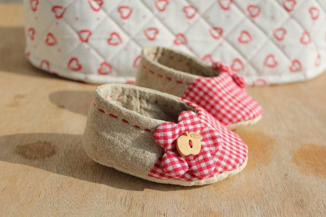 陳浩民帶全家開趴孩子穿巨型拖鞋 如何給寶寶選鞋子 陳浩民帶全家開趴孩子穿巨型拖鞋 如何給寶寶選鞋子