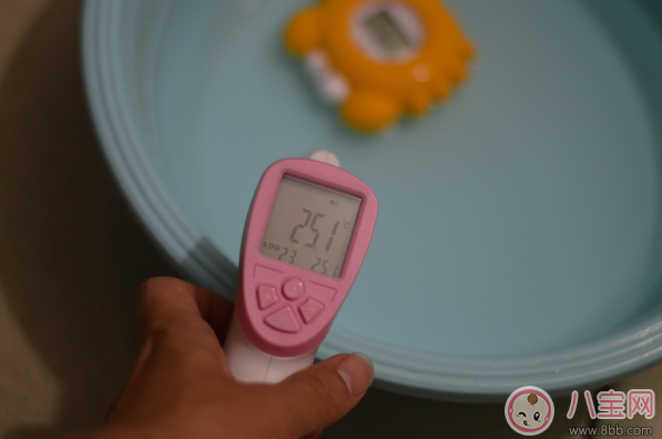 秋季寶寶水溫計(jì)哪款好 棒棒豬小水溫計(jì)測(cè)評(píng) 秋季寶寶水溫計(jì)哪款好 棒棒豬小水溫計(jì)測(cè)評(píng)