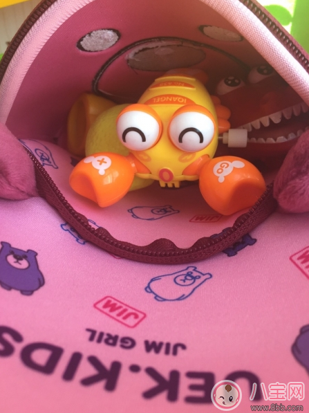 上學小書包用哪款好 uek幼兒園寶寶書包測評