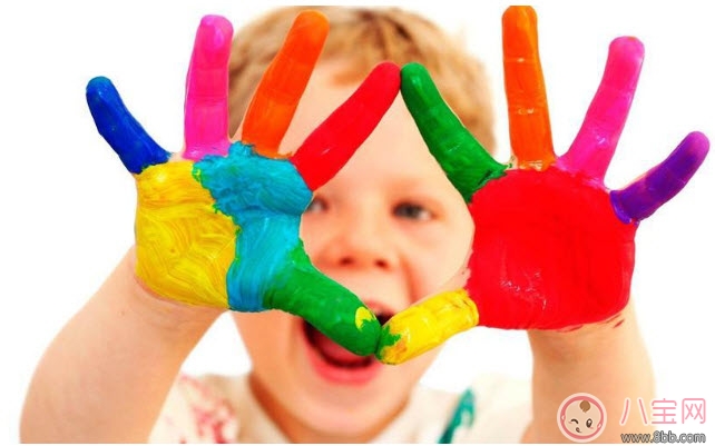 寶寶圍嘴哪種好 寶寶圍嘴如何選擇(尺寸材質顏色有講究) 寶寶圍嘴哪種好 寶寶圍嘴如何選擇(尺寸材質顏色有講究)