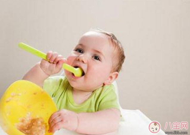 寶寶圍嘴哪種好 寶寶圍嘴如何選擇(尺寸材質顏色有講究) 寶寶圍嘴哪種好 寶寶圍嘴如何選擇(尺寸材質顏色有講究)