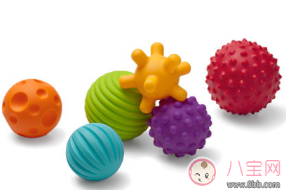 0~6個月寶寶玩什么玩具好 早期孩子使用玩具推薦
