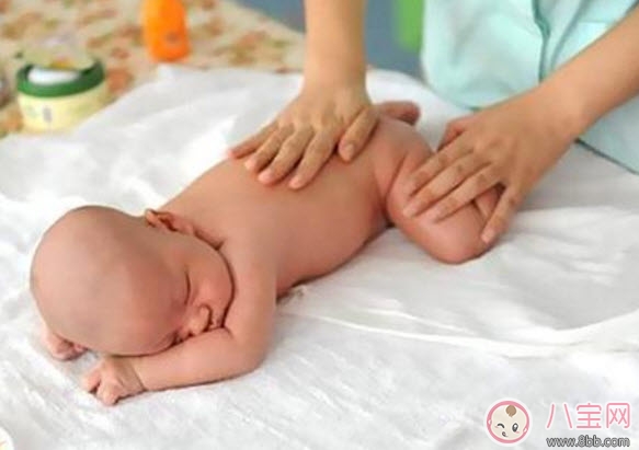 嬰兒被動操姿勢步驟圖解 寶寶做被動操有哪些注意事項 嬰兒被動操姿勢步驟圖解 寶寶做被動操有哪些注意事項