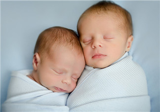 襁褓新生兒很重要 安撫寶寶情緒好處多