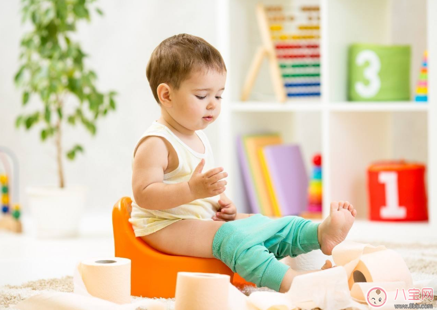 范瑋琪寶寶訓(xùn)練如廁穿紙尿褲 寶寶兩歲左右穿紙尿褲正常嗎 范瑋琪寶寶訓(xùn)練如廁穿紙尿褲 寶寶兩歲左右穿紙尿褲正常嗎