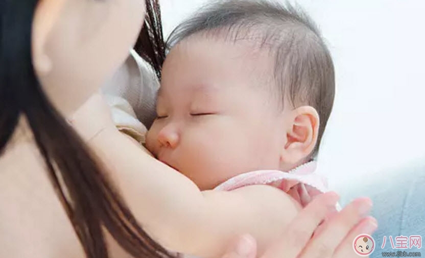 夏天寶寶出汗多是什么原因 寶寶出汗和虛汗的區別 夏天寶寶出汗多是什么原因 寶寶出汗和虛汗的區別