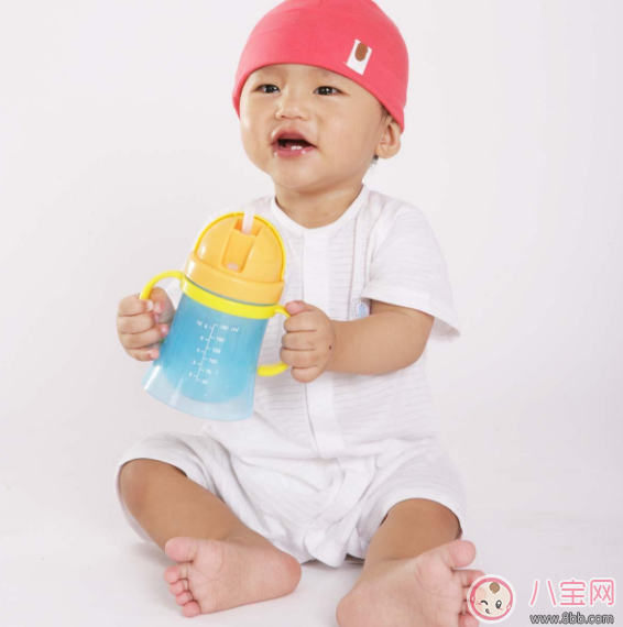 夏天孩子怎么喝水比較好 三伏天孩子喝水注意事項(xiàng)