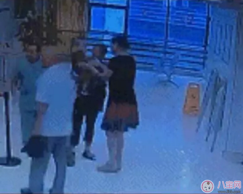 家長帶孩子出行如何防騙 家長帶孩子出門注意事項(xiàng) 家長帶孩子出行如何防騙 家長帶孩子出門注意事項(xiàng)