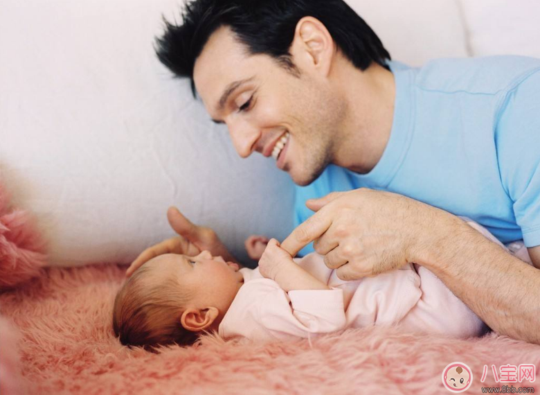 寶寶最喜歡這樣的爸爸 爸爸和孩子不親近就這么做吧 寶寶最喜歡這樣的爸爸 爸爸和孩子不親近就這么做吧