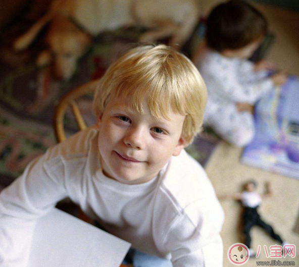 養(yǎng)成正確的習(xí)慣會對孩子成長有很大幫助 