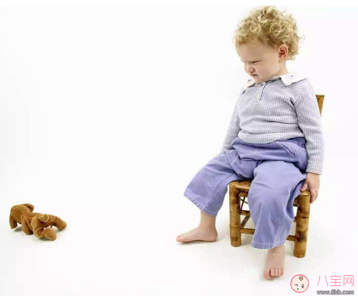 孩子居然喜歡丟玩具找樂子 孩子丟東西習慣要糾正