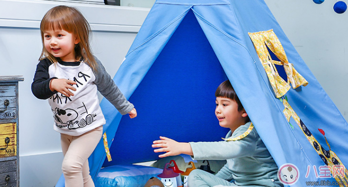 怎么在家里給寶寶搭一個(gè)游樂(lè)場(chǎng)