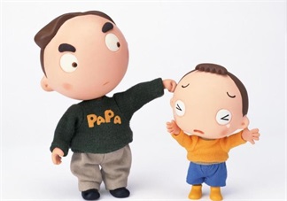 父母這些行為在潛移默化中影響著孩子 生活中這些細節要注意