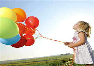 父母賴床可能造成寶寶養成懶惰的習慣