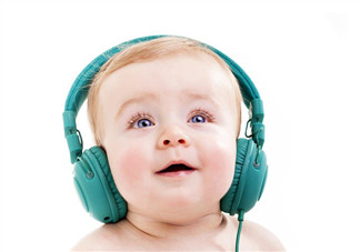 小糯米半歲開(kāi)始上興趣班 如何給寶寶選擇合適的興趣班