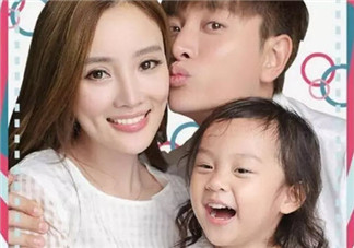 甜馨懂事有氣質 李小璐育兒觀念有妙招