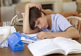 孩子喜歡寫小說怎么辦 如何正確引導孩子寫小說