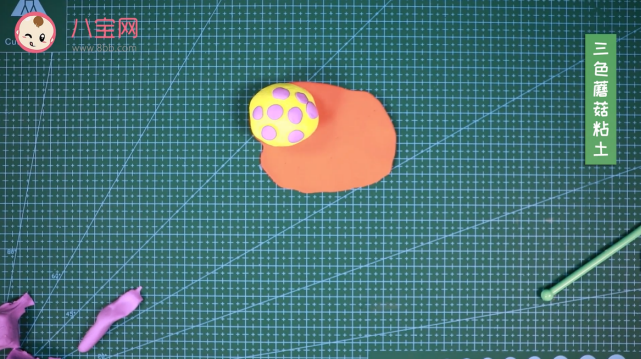 三色蘑菇粘土視頻 三色蘑菇粘土步驟圖 三色蘑菇粘土視頻 三色蘑菇粘土步驟圖